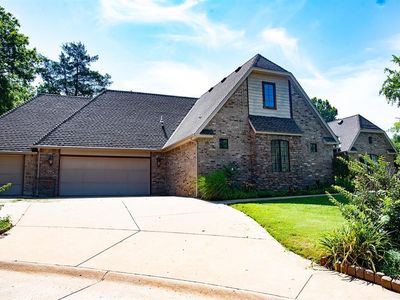 1 Greenbriar Ct