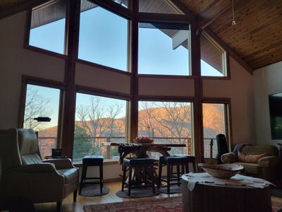 6 Orchard Knob Ln