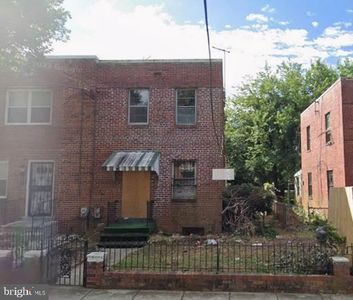1457 Congress Pl SE