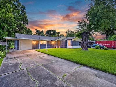 6039 Willow Glen Dr