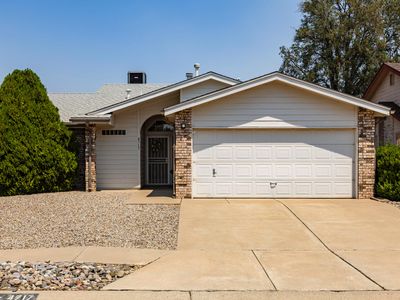 4717 Snapdragon Rd NW