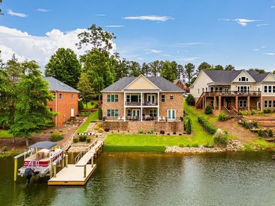 233 Pointe Overlook Dr