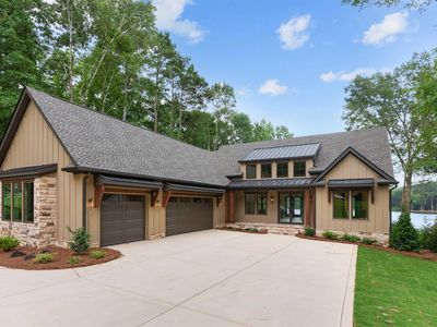 264 Loch Way