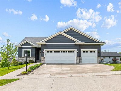Property at 575 Fawn Ave, Tiffin, IA