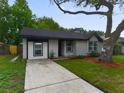 3318 Ripplebrook Dr