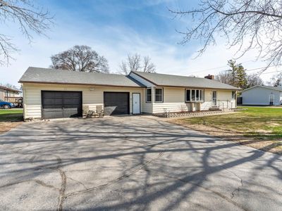 122 W Fir Ave