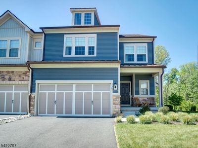 30 Dahlia Dr