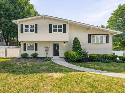 7 Elmwood Drive