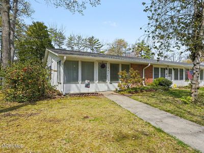 167-167A Huntington Dr