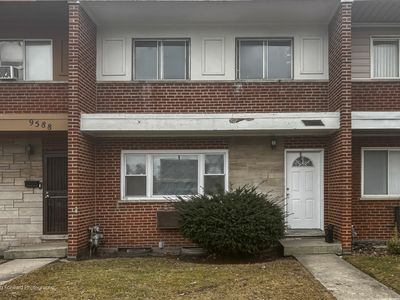 9586 S Colfax Ave