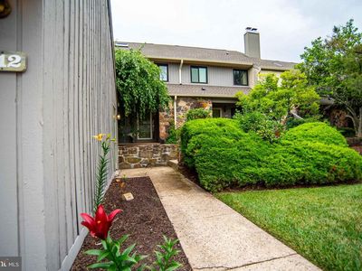 Property at 212 Clover Hill Ct, Yardley, PA