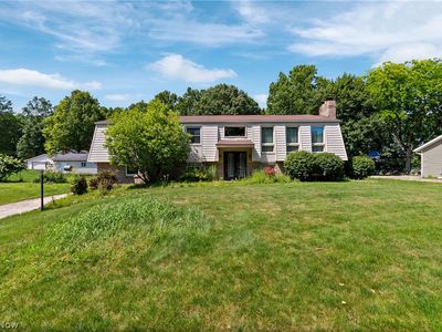 Property at 1229 Scenicrest St NW, Uniontown, OH