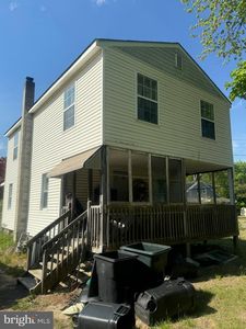 1054 Mail Ave