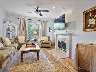 4100 Paces Walk SE Unit 2206