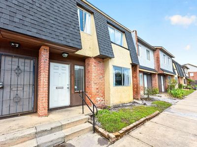 5137 Picadilly Circus Ct #3