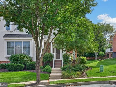Property at 405 Vineyard Ln, Downingtown, PA