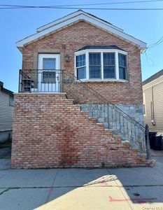 1424 Cross Bay Boulevard