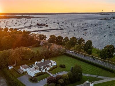1 Harbor View Dr