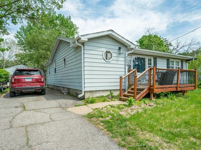 2829 E 36th Ct