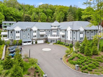 585 Main Street #2F