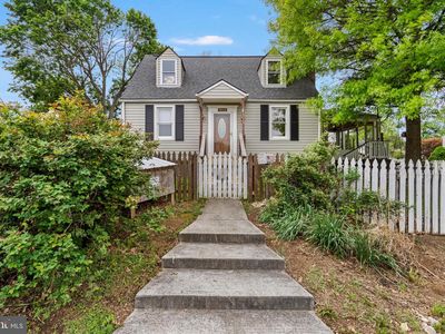 1053 Columbia Rd