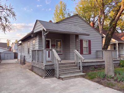 261 Academy Ave