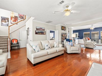 1289 El Camino Village Dr