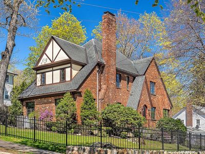 51 Fairfield St