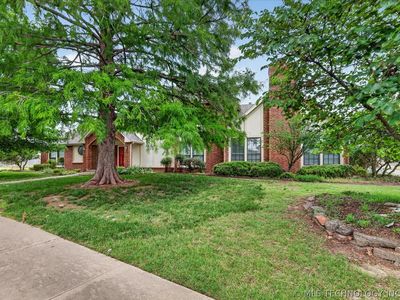 3116 Camelot Dr