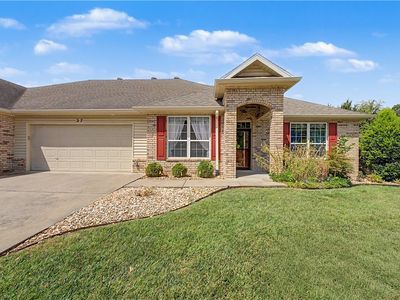 27 Highland Pkwy