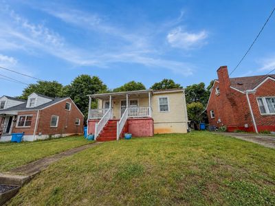 3114 Yardley Dr NW