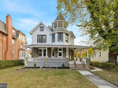 405 N Swarthmore Ave