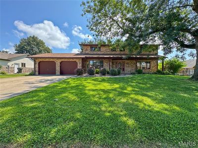 Property at 118 Jefferson Dr, Waterloo, IL