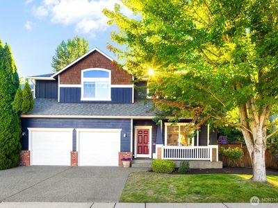 709 Rosario Place NE