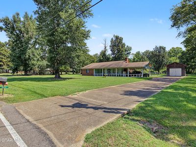 823 Donna Ln