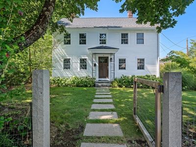 9 Cross St