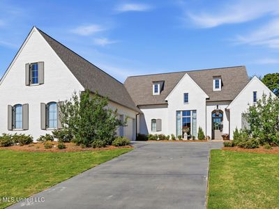 220 Parke Dr