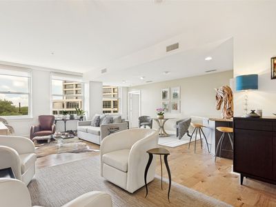 411 W 7th St APT 305