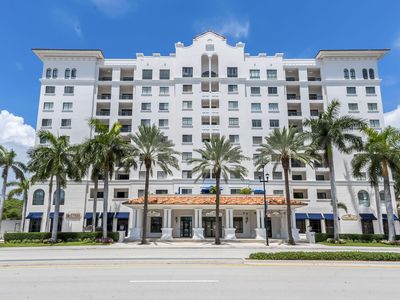 233 S Federal Highway #302