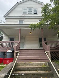 93 Main St