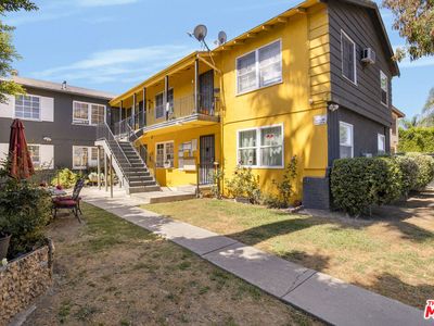 20542 Hartland St APT 2