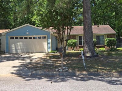 Property at 915 Cherry Creek Dr, Newport News, VA