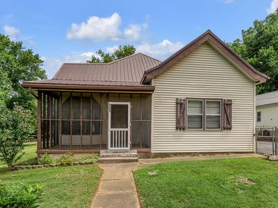 151 Minary Ave