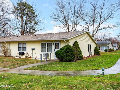 216A Buckingham Court