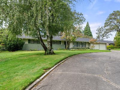 2232 Siskiyou Blvd