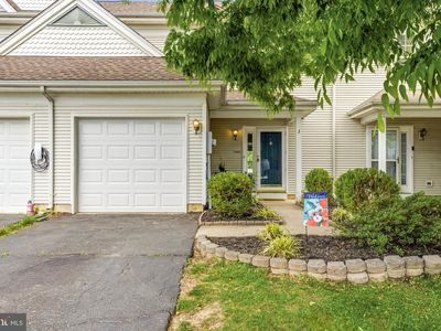Property at 3 Tattersall Dr, Burlington, NJ