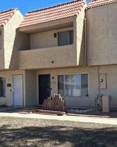 4750 W Rose Ln