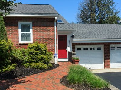 196B Norfolk Street #B (right-side)