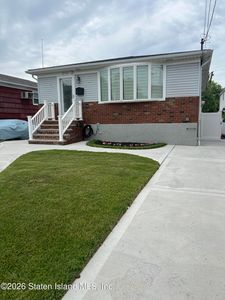 210 Rensselaer Ave