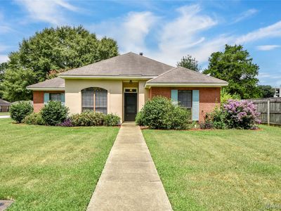 304 River Oaks Dr